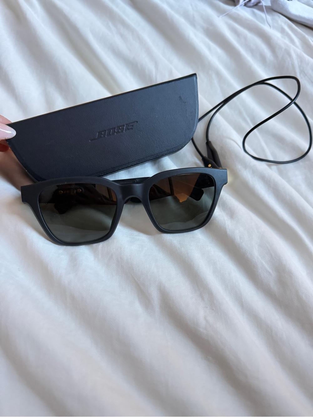 Bose Black Frames Sunglasses with charging cable and Case
